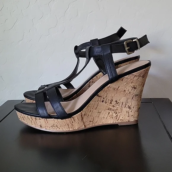 Charles david hot sale wedge heels
